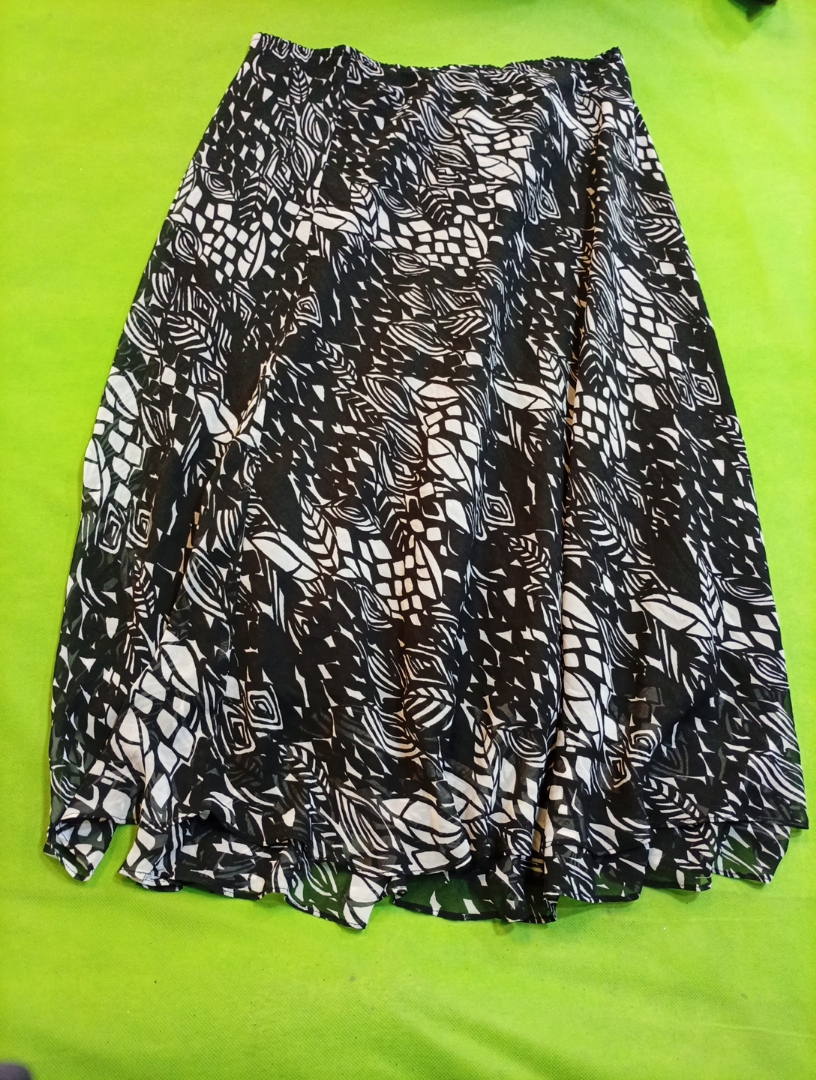 Black and White Patterned Skirt