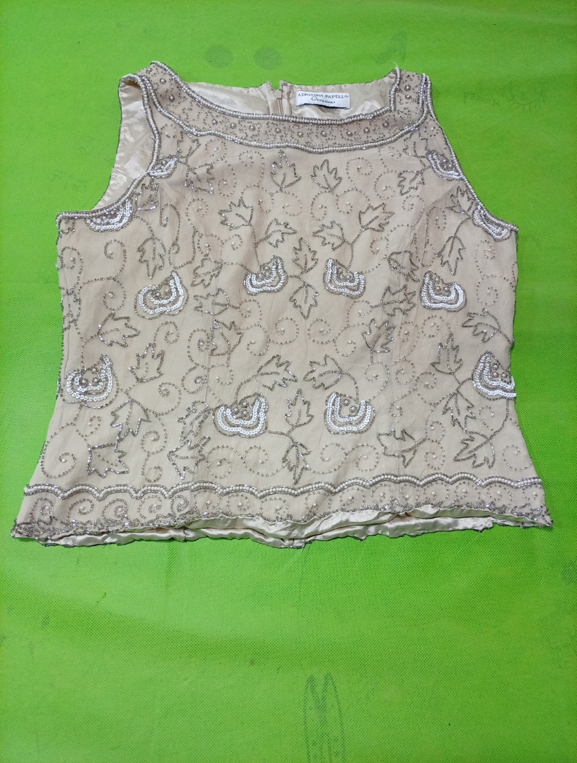 アドリアナ・パペル 刺繍入り ノースリーブ ブラウス