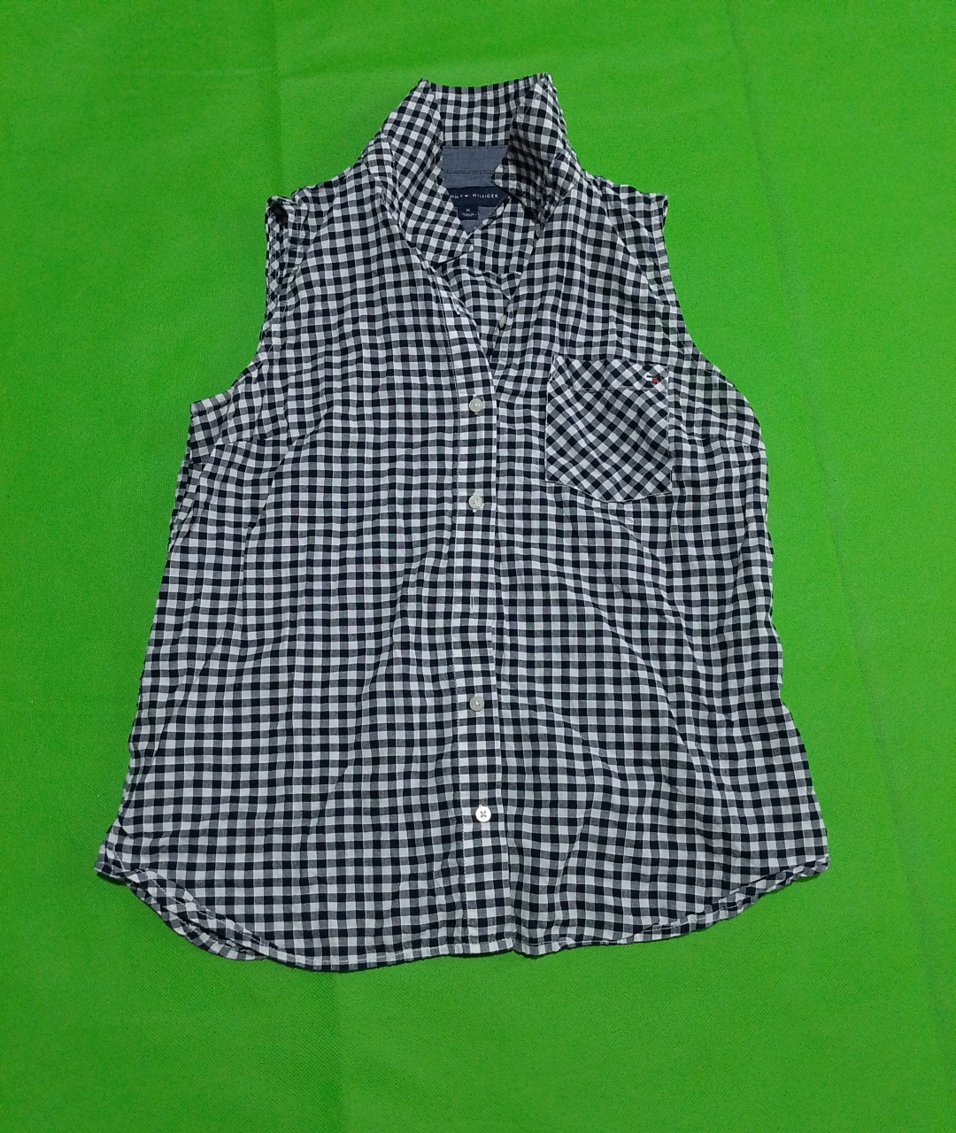 Tommy Hilfiger Sleeveless Checkered Shir..