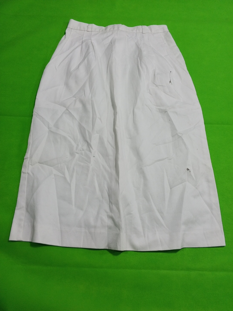 カリッジコート ホワイト ミディスカート