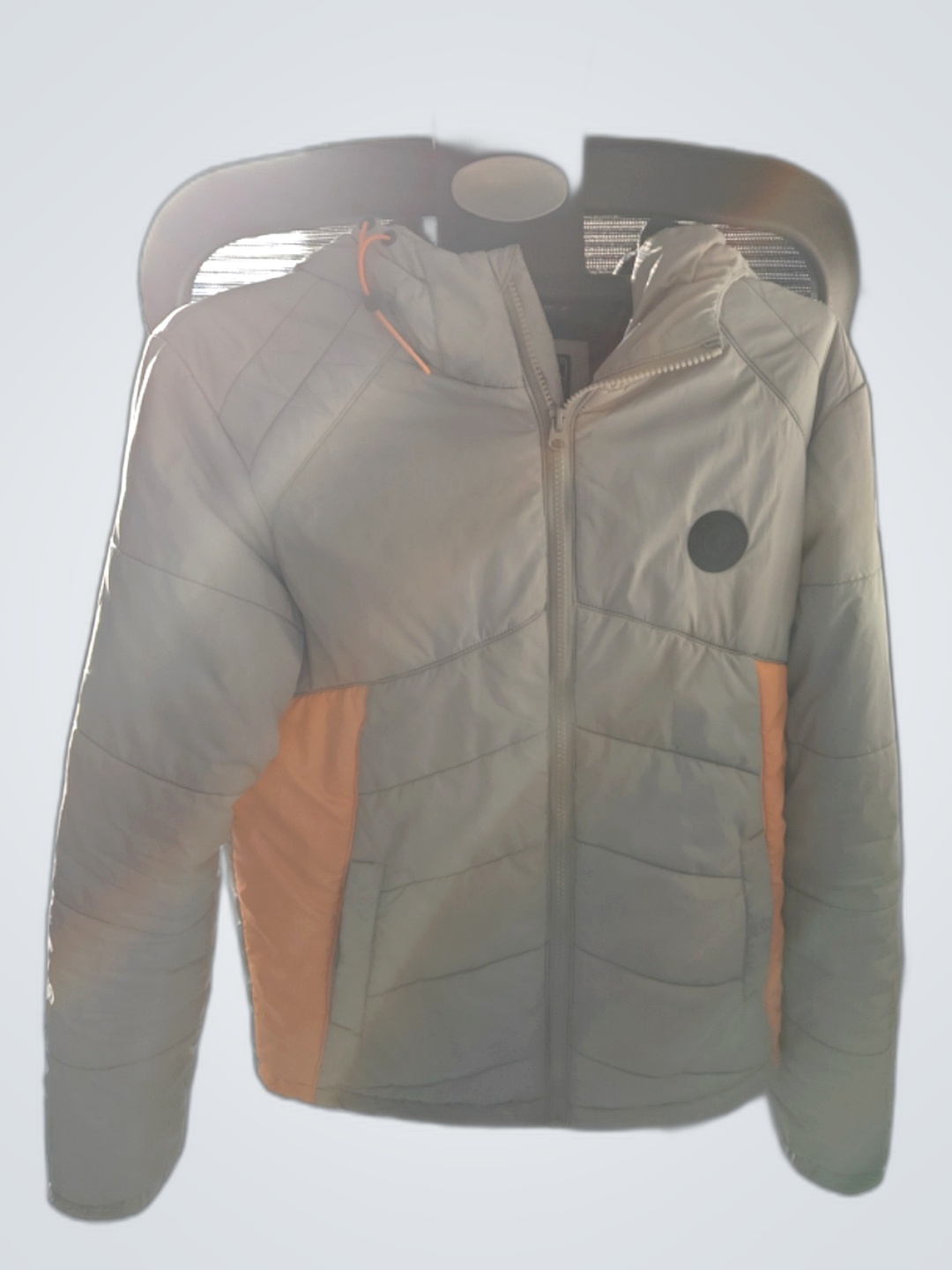 Veste matelassée grise et orange