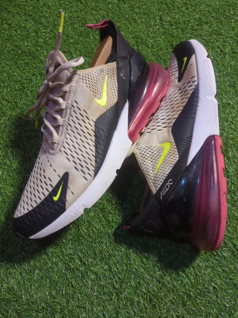 Nike Air Max 270 Sneakers