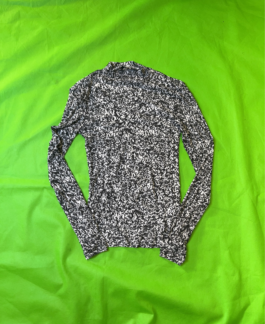 「MNG ロングスリーブトップ」